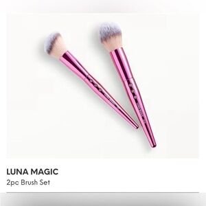 Luna Magic Luxury Luxury Brushes Set of Two NEW